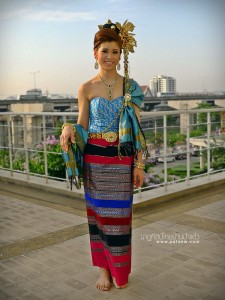 ชุดไทยประยุกต์_021