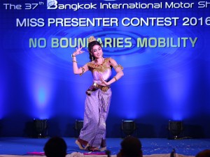 miss presenter_3